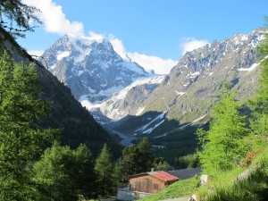 Looking up Val de Herrens towards Mount Collon on way from Arolla to La Sage